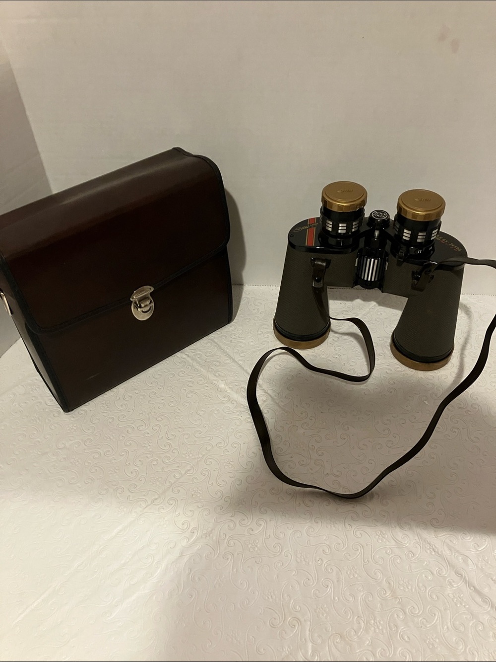 SELSI Olive Green and Gold Classic Binoculars with Brown Carry Case